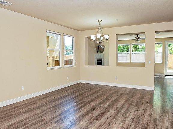 5th image of 3153 Lassen St
