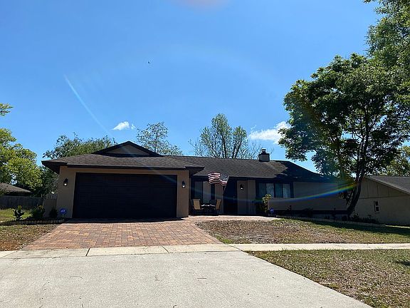 5th image of 7707 Clubhouse Estates Dr