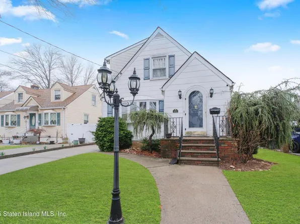 297 Burbank Avenue image 1 of 33