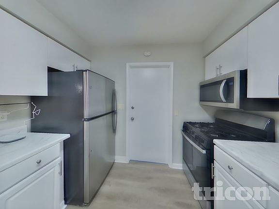 4th image of 1332 W Hartley Cir