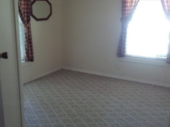5th image of 11422 235th Dr