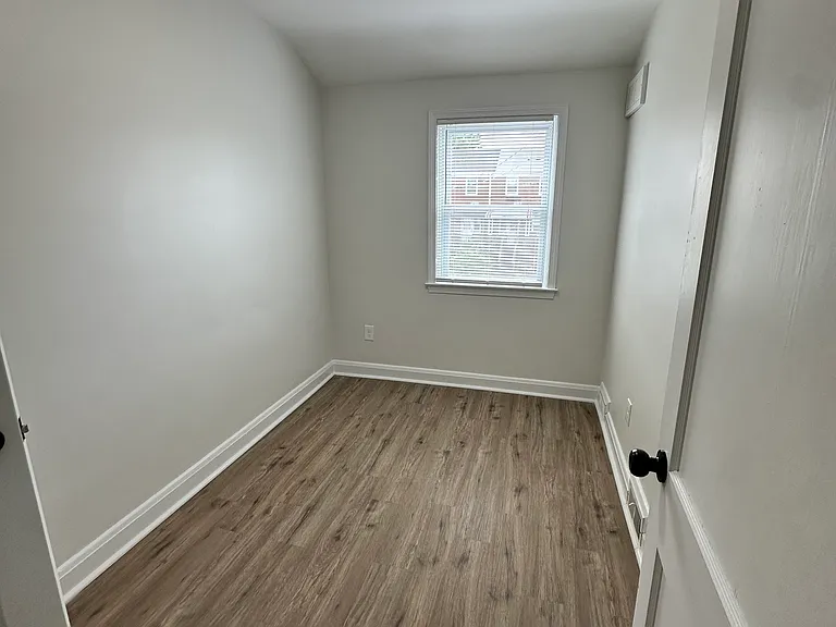 1739 Joan Ave — Photo 13