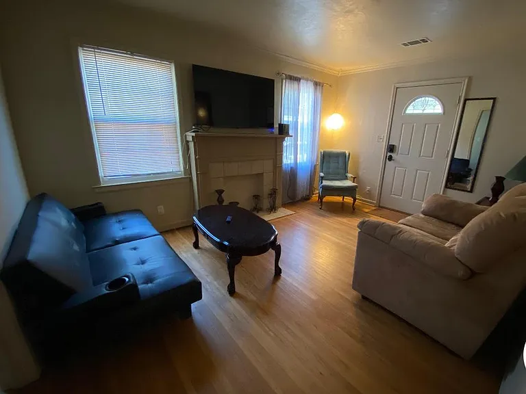 936 S Winston Ave E — Photo 2