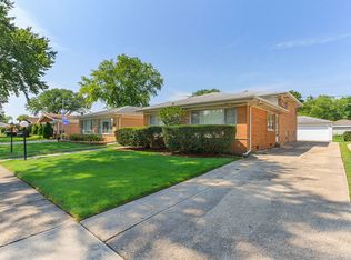 9234 Luna Ave, Morton Grove, IL 60053