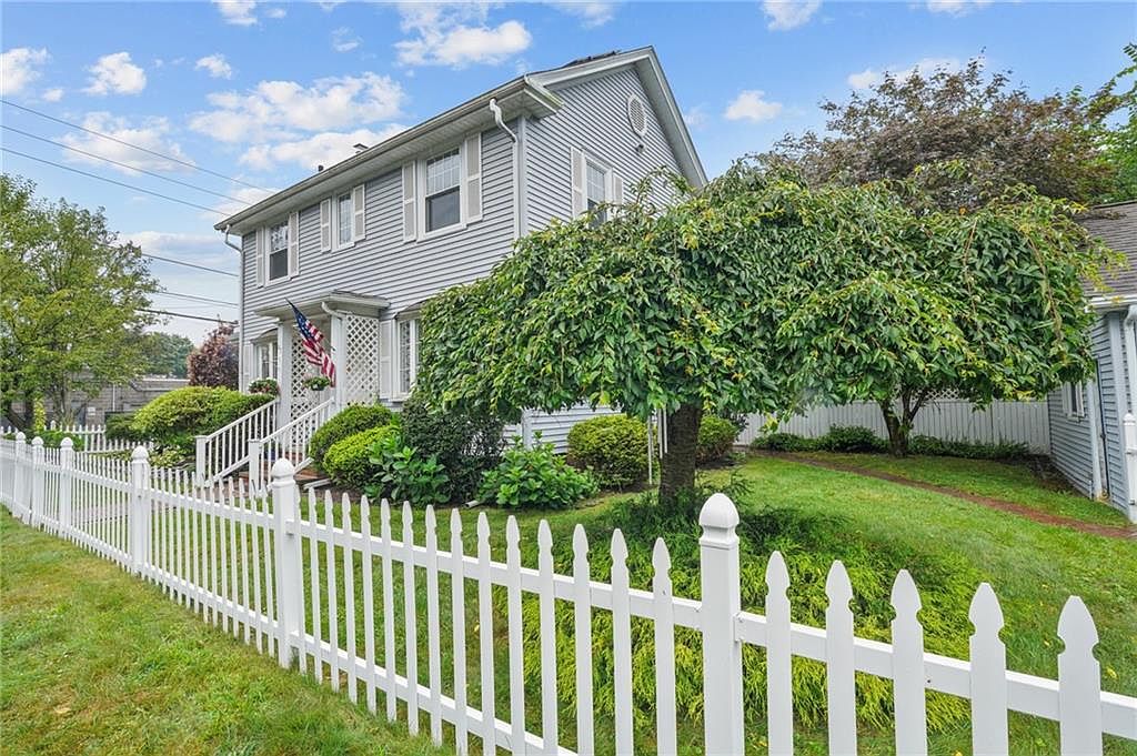 67 Germania St Pawtucket RI 02860 Zillow