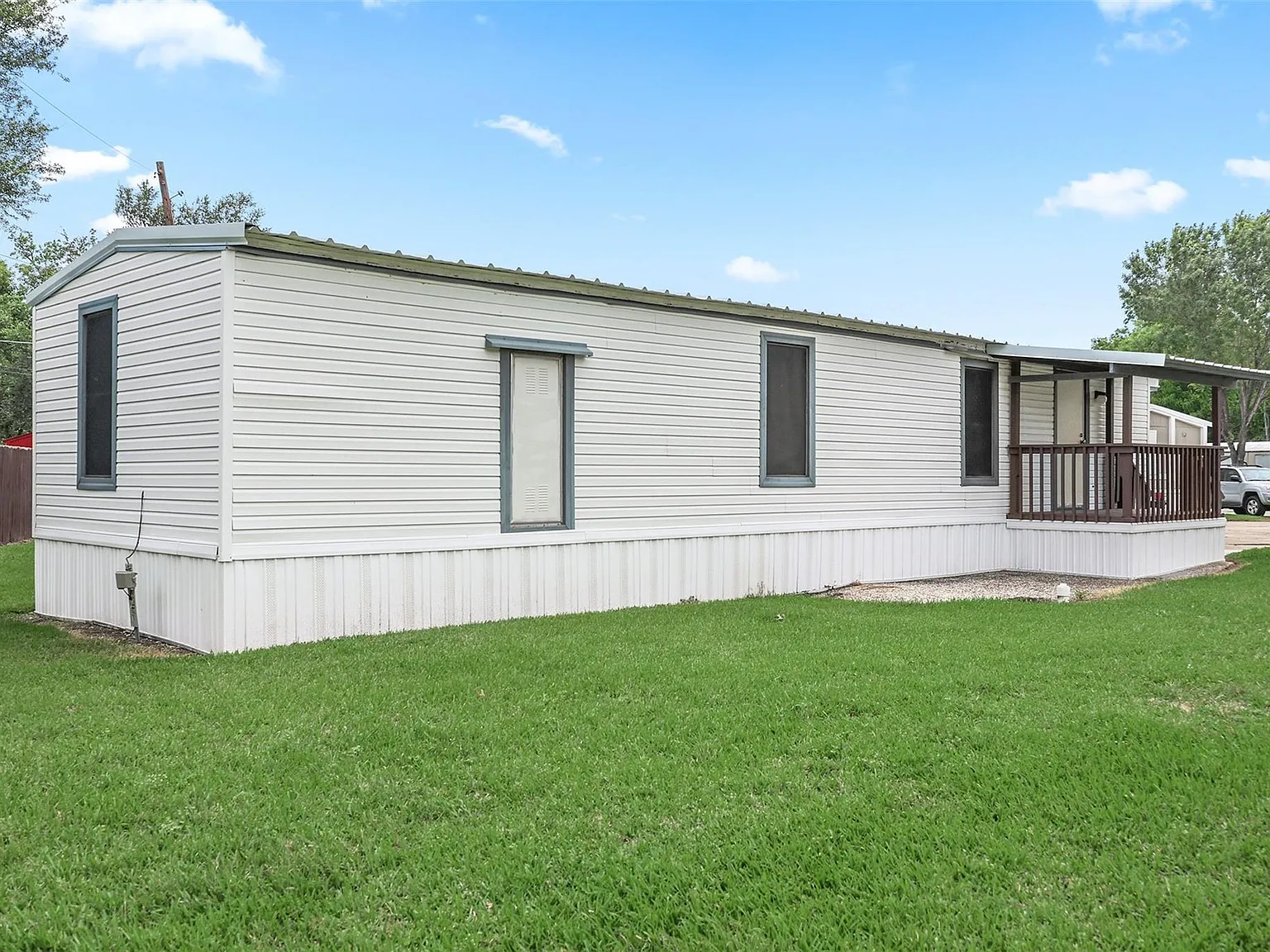 2 bed, 1.0 bath, 728 sqft, $1,200 — Photo 3