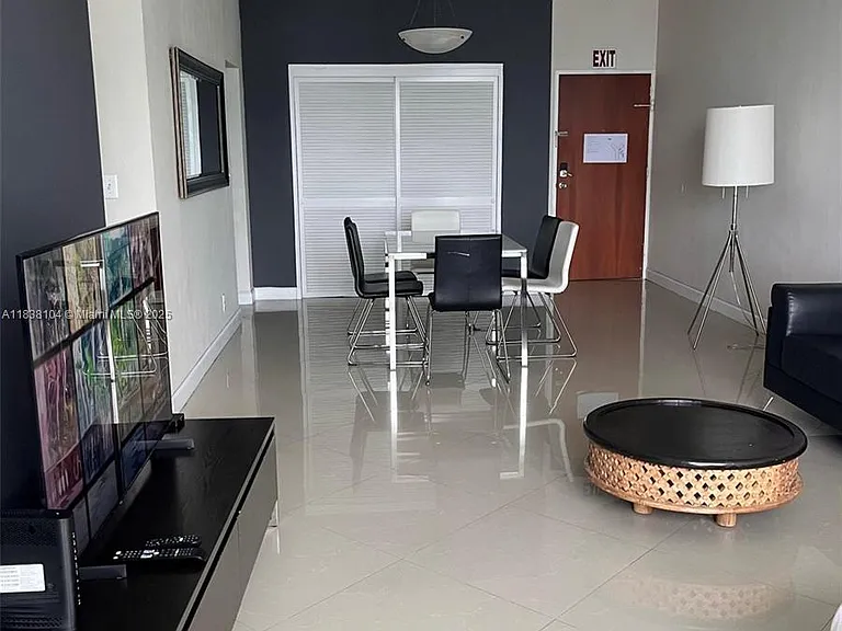 3801 S Ocean Dr #Penthouse 16Y — Photo 2