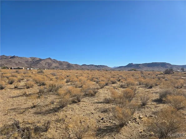 LOT-209B N Houck Rd, Golden Valley, AZ 86413
