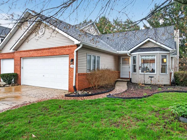 1390 Steeplechase Ct, Howell, MI 48843