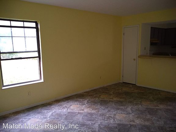 4th image of 237 Sherrard St APT 1