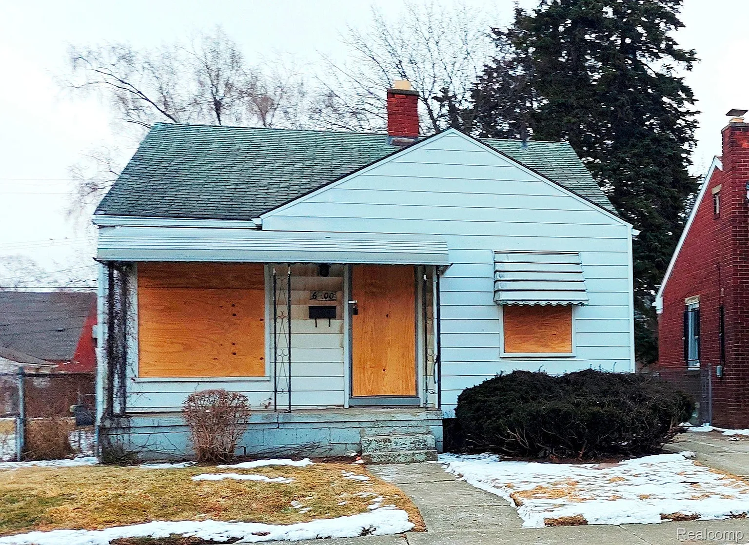 6800 Memorial Ave photo 1