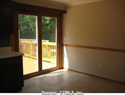 3rd image of 4 Williams Rd