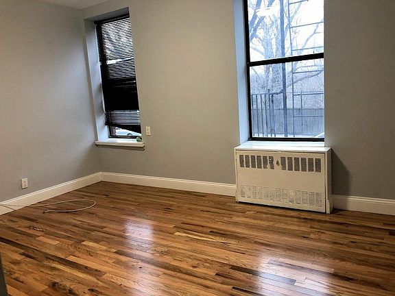 5th image of 940 Bronx Park S APT 1A