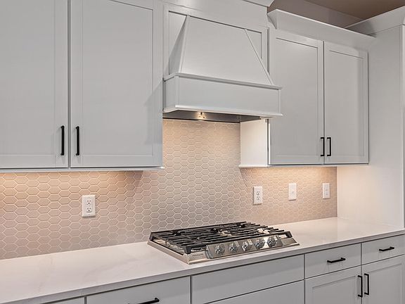 4th image of 1052 Old Knight Rd