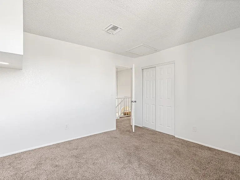 7209 S Avenida Del Nopal — Photo 31