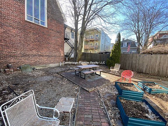5th image of 58 Market St #1