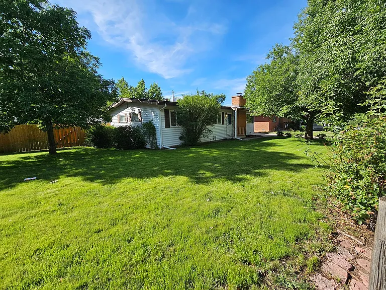 3617 Leeds Ln — Photo 3