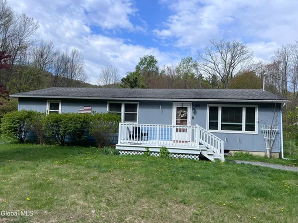 205 Deepkill Road, Troy, NY 12182