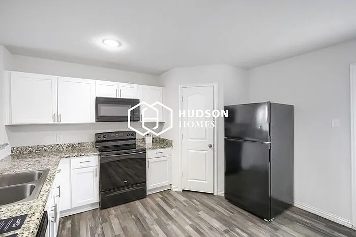 330 Flagship Ln — Photo 6