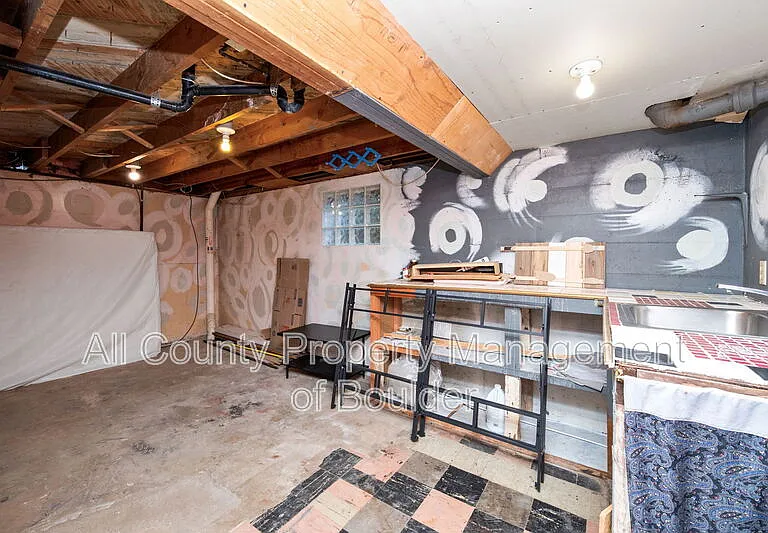 701 S Miller Ave — Photo 3