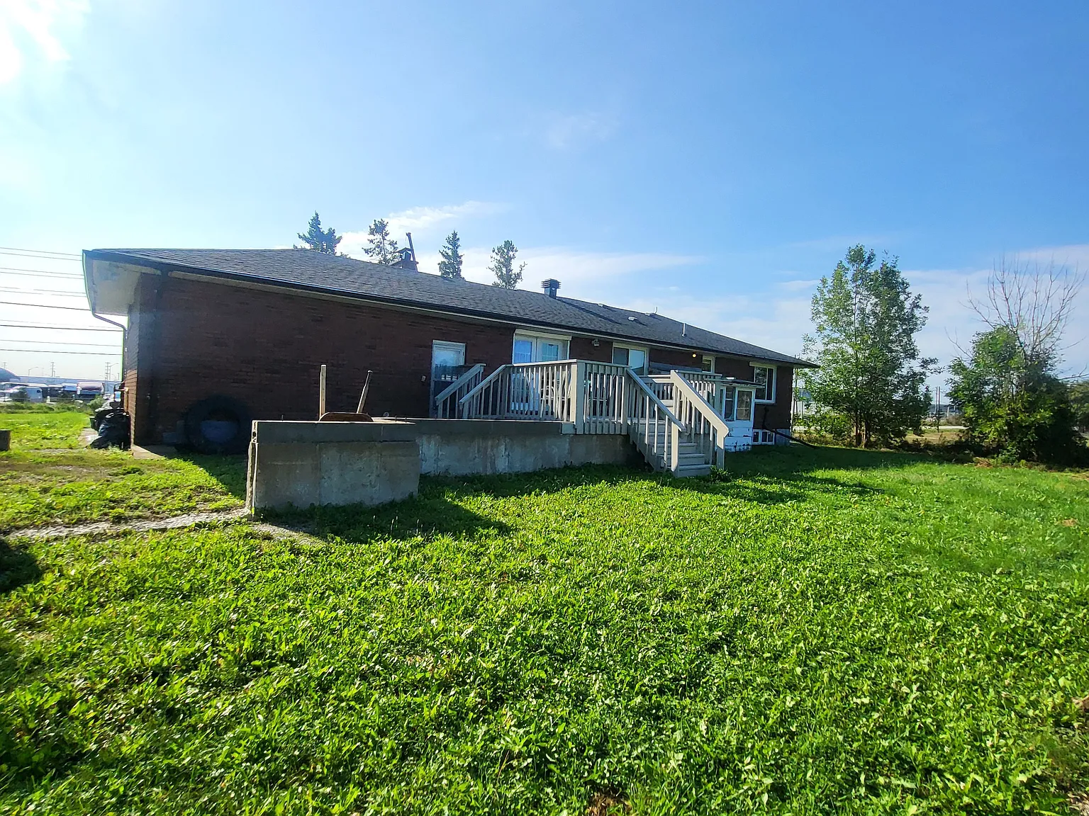 3 bed, $3,000 — Photo 2