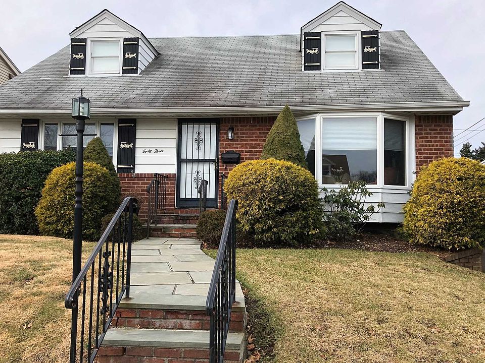 1st image of 43 Pembrooke Dr