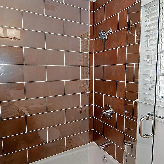 Tub & Shower with custom glass enclosure