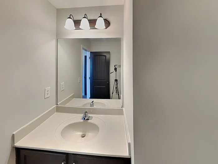 1048 Regency Dr — Photo 20