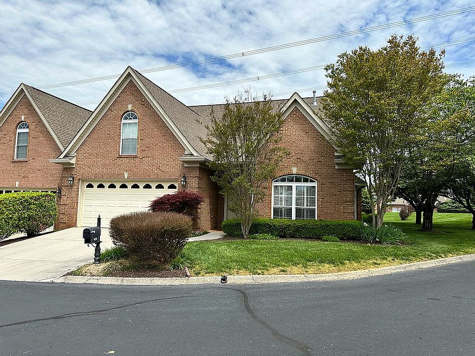 1st image of 926 Altamont Way