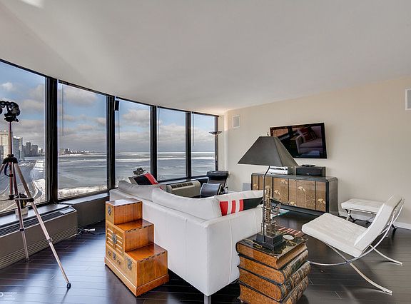 2nd image of 505 N Lake Shore Dr APT 1116