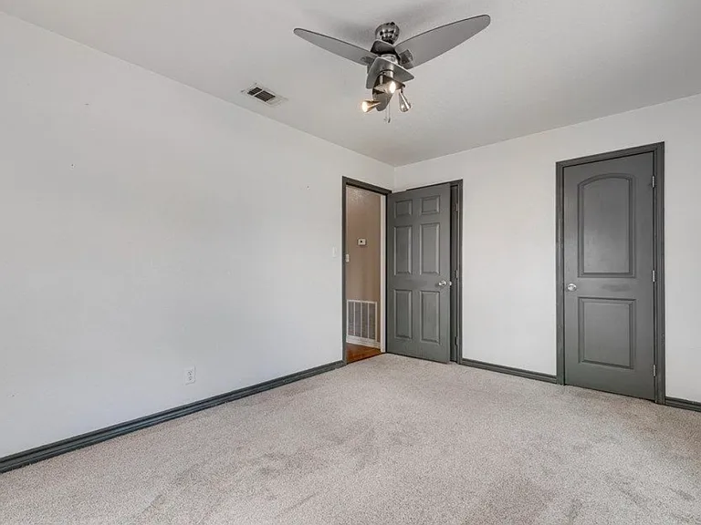1102 Barnes Ave — Photo 1