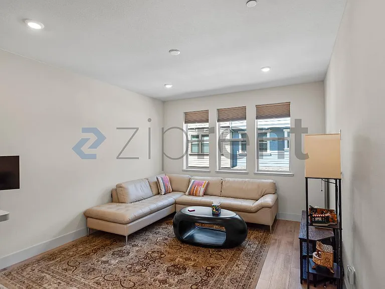 932 Noble Fir Ter #7 — Photo 5