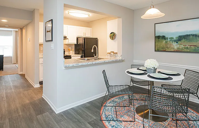 Residences at Glenview Reserve Apartment Homes — Photo 8