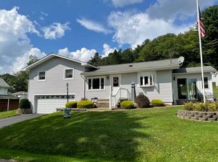 33 Dunham St, Sheffield, PA 16347