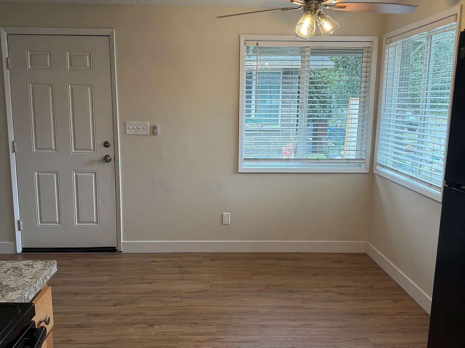2 bed, 975 sqft, $1,695 — Photo 4