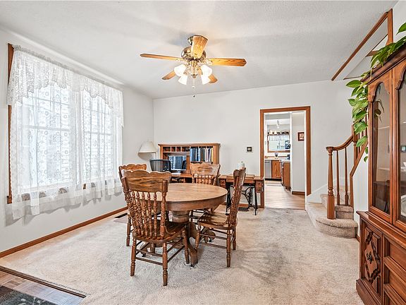 5th image of 609 W Ash St
