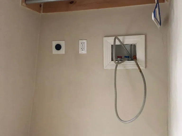 72 Orient Ave #2 — Photo 9