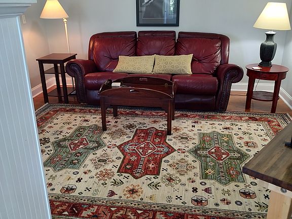 4th image of 556 W Shadowlawn Dr #1