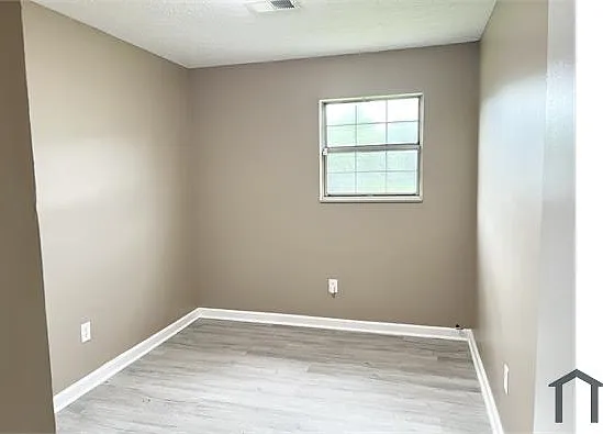 1420 Kingswood Way — Photo 15