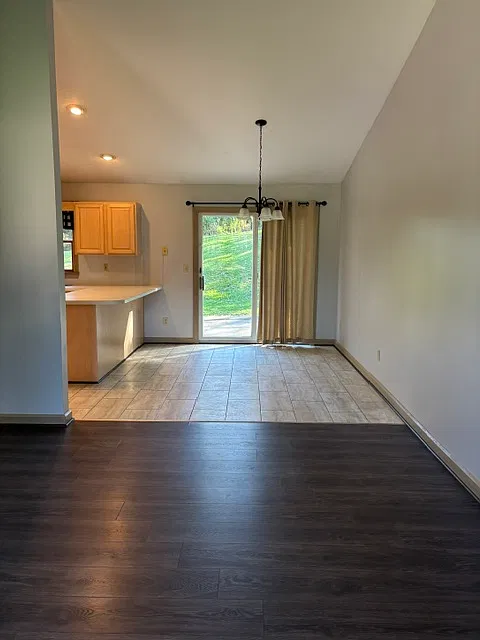 2 bed, 1080 sqft, $1,500 — Photo 3