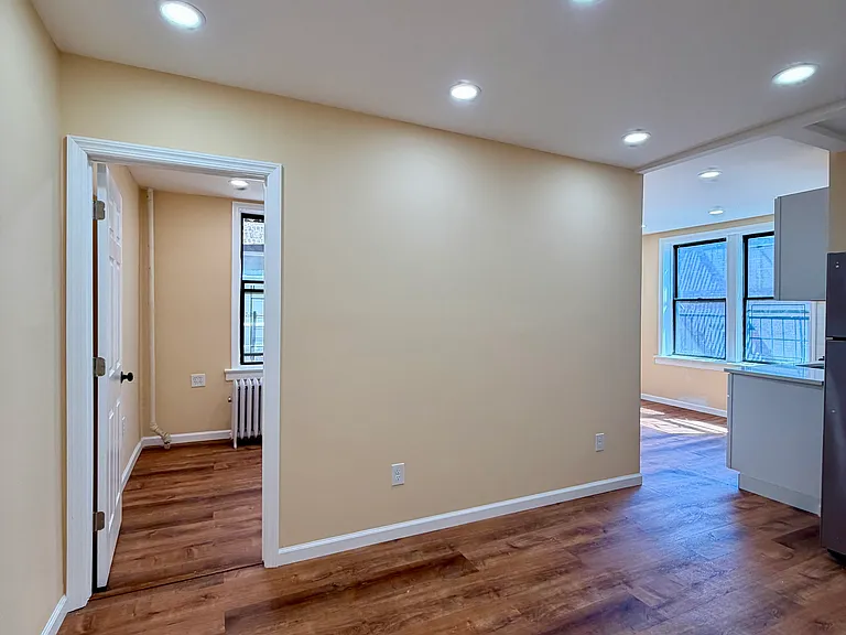 315 56th St #D1 — Photo 2