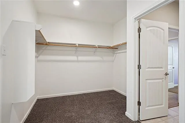 824 Lakeshore Village Dr — Photo 8