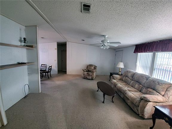 4th image of 5101 Carrotwood Dr