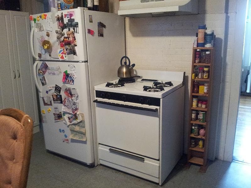 2nd image of 37 Darling St #3