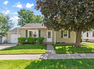 118 Grove St, Mayville, WI 53050