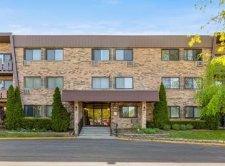 1205 E Hintz Rd UNIT 212, Arlington Heights, IL 60004