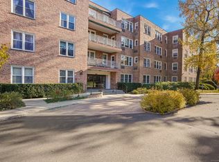 2 Putnam Hill Rd #4D, Greenwich, CT 06830