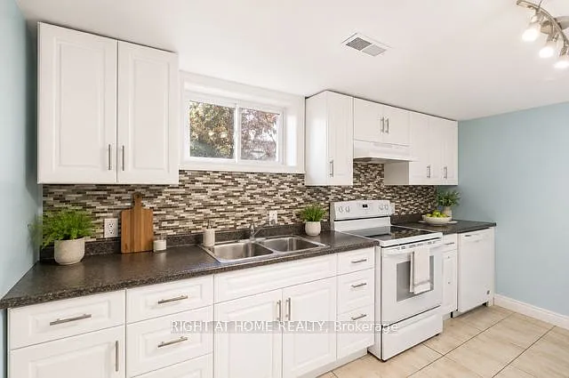 134 Victor Blvd #LOWER LEVEL — Photo 6