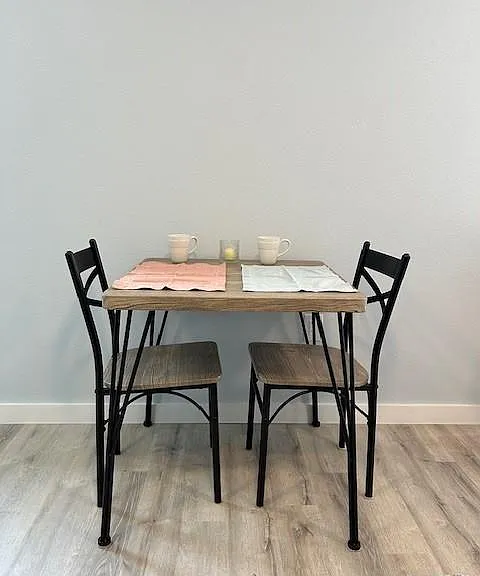 Roscoe Ave — Photo 9