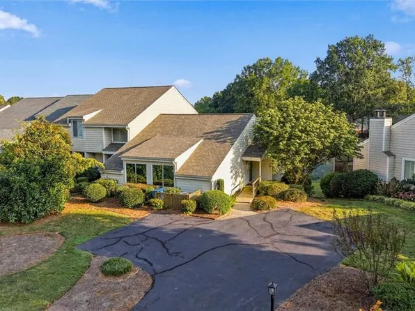 128 Golfview Dr, Bermuda Run, NC 27006